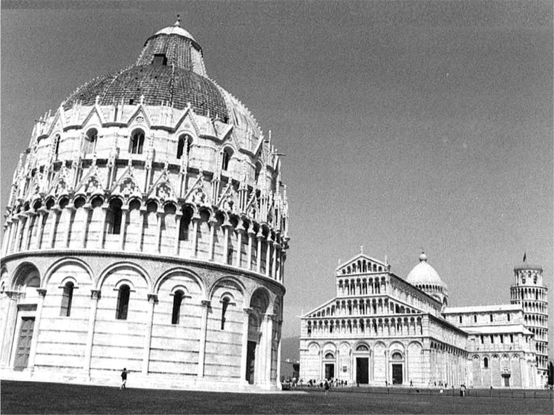 it pisa bw 02.jpg